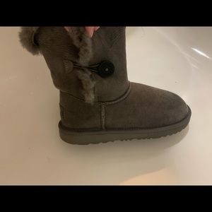 UGG® Bailey Bow II Boot-Little Kid / Big Kid -Gray